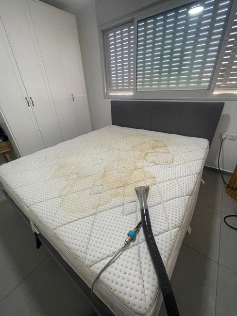 ניקוי מזרון- לפני